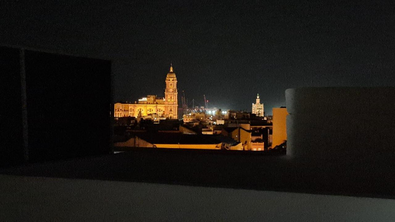 Penthouse With Solarium In The Center Of Malaga-Atico Con Solarium En El Centro De Malaga Apartment Екстериор снимка