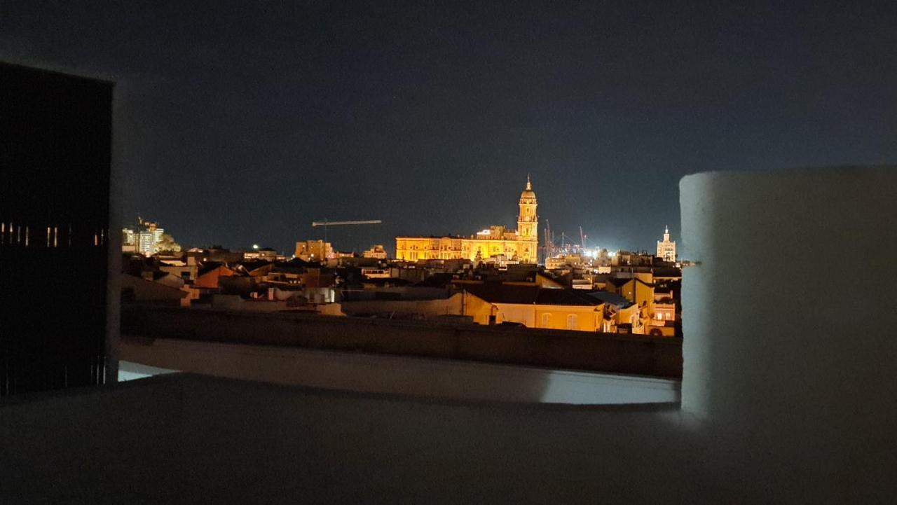 Penthouse With Solarium In The Center Of Malaga-Atico Con Solarium En El Centro De Malaga Apartment Екстериор снимка