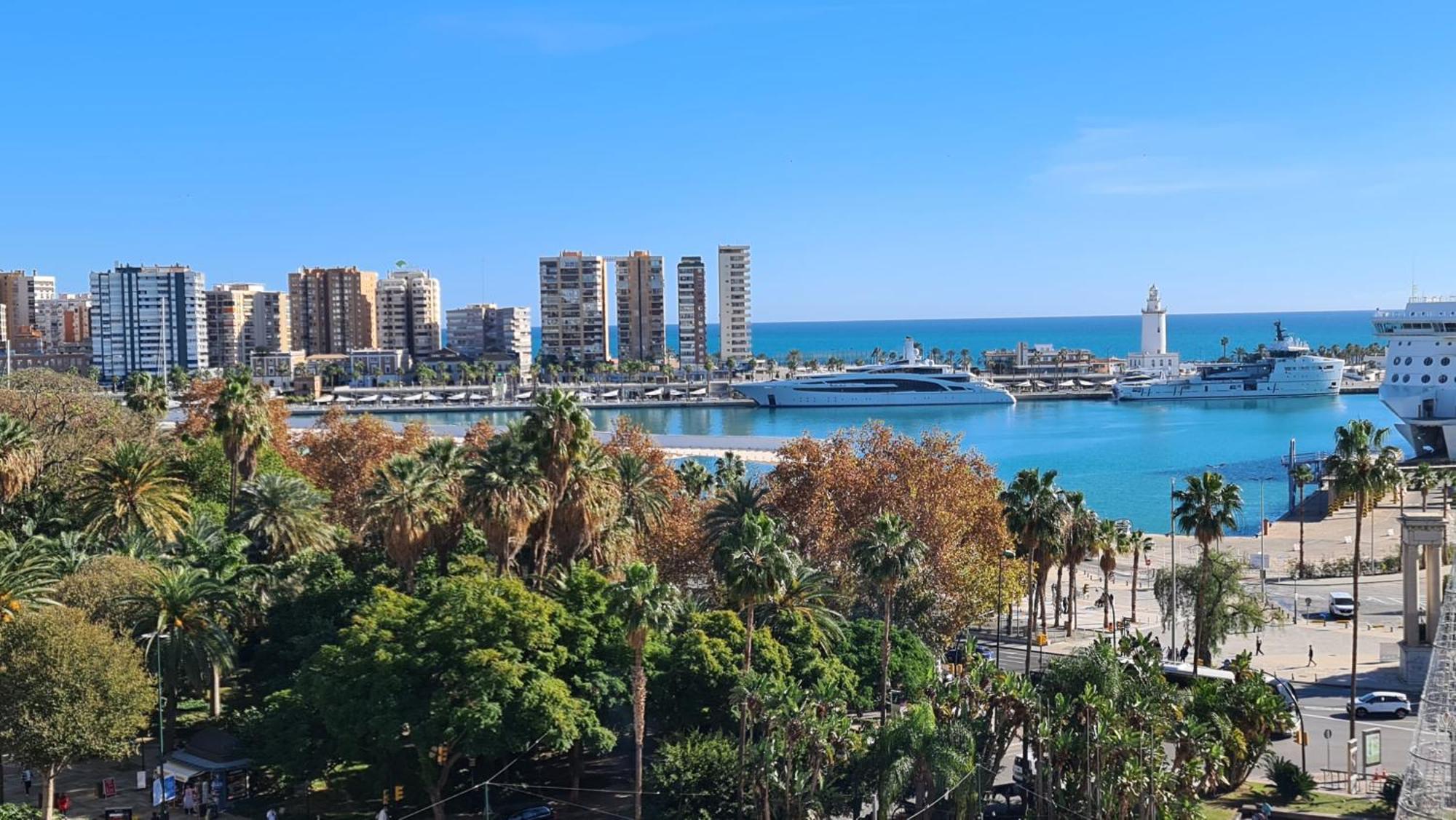 Penthouse With Solarium In The Center Of Malaga-Atico Con Solarium En El Centro De Malaga Apartment Екстериор снимка